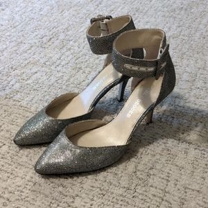 Audrey brooke 6.5 silver sparkle heels